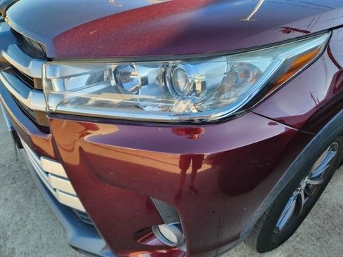 Used 2019 Toyota Highlander XLE image 6