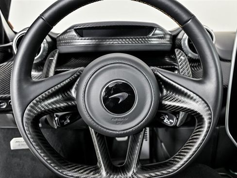 Used 2019 McLaren Senna RWD image 32