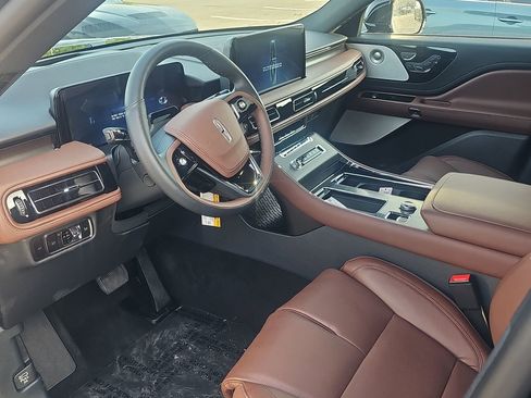 New 2026 Lincoln Aviator Reserve RWD image 5
