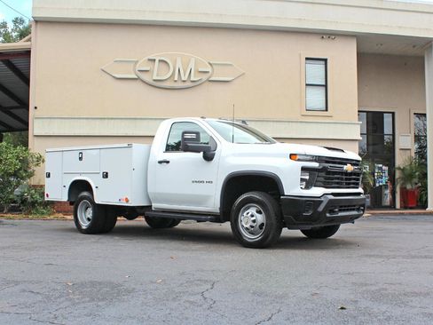Used 2025 Chevrolet Silverado 3500 W/T w/ WT Convenience Package AWD/4WD image 5