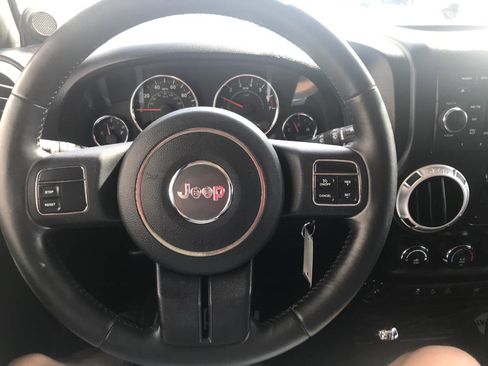 Used 2011 Jeep Wrangler Unlimited Sahara w/ Trailer Tow Group image 15