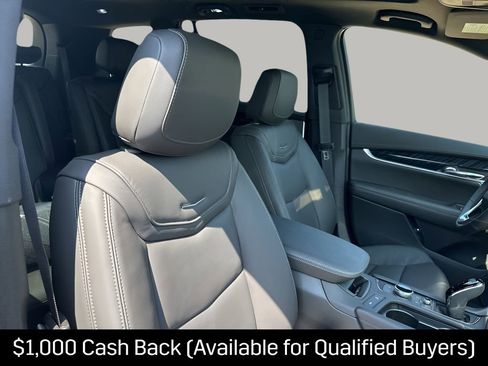 New 2025 Cadillac XT6 Premium Luxury w/ LPO, Floor Liner Package FWD image 17