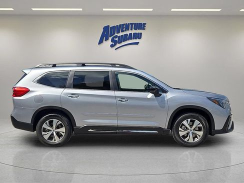 Used 2025 Subaru Ascent Limited AWD/4WD image 13