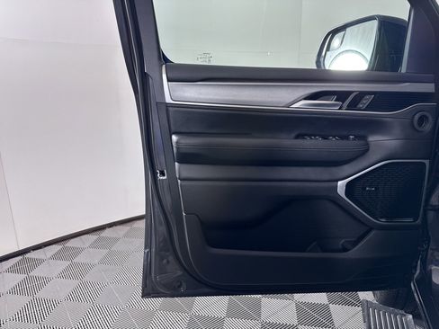 New 2026 Jeep Grand Wagoneer L Limited AWD/4WD image 31