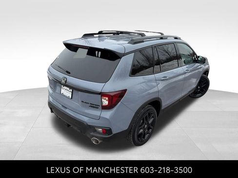 Used 2025 Honda Passport Black Edition image 6