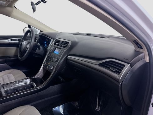 Used 2018 Ford Fusion S image 30