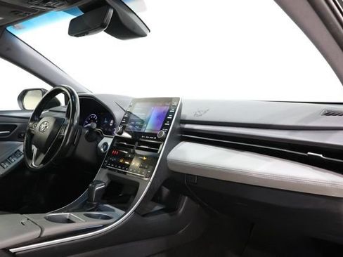 Used 2019 Toyota Avalon Touring w/ Advanced Safety Package FWD image 16