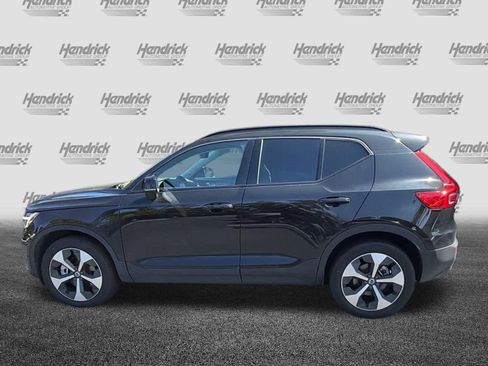 Used 2025 Volvo XC40 B5 Plus AWD/4WD image 8