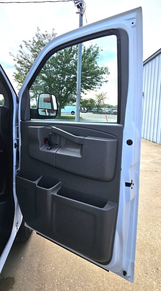 Used 2023 Chevrolet Express 2500 w/ Driver Convenience Package RWD image 15