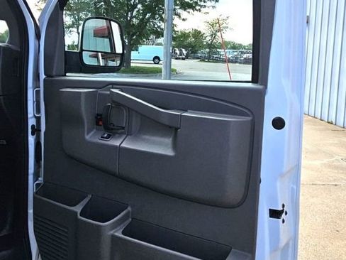 Used 2023 Chevrolet Express 2500 w/ Driver Convenience Package RWD image 15