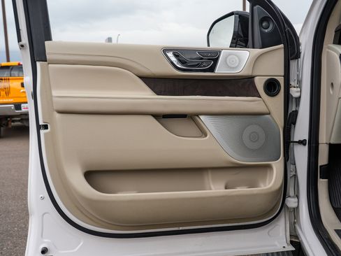 Used 2019 Lincoln Navigator Reserve w/ Cargo Package image 13