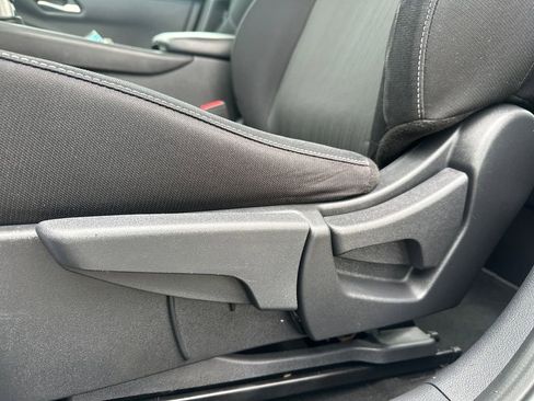 Used 2020 Nissan Sentra SV FWD image 4