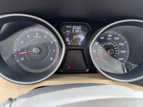 Used 2013 Hyundai Elantra GLS FWD image 7