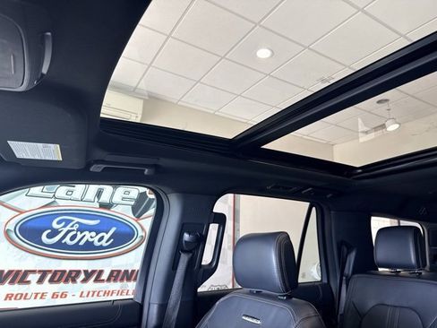 Used 2023 Ford Expedition Platinum image 30