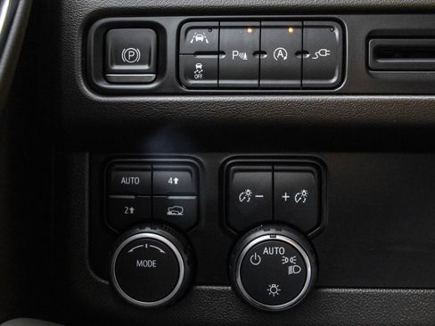 Used 2022 Chevrolet Tahoe LT AWD/4WD image 23
