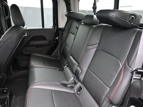 New 2026 Jeep Gladiator Mojave AWD/4WD image 16