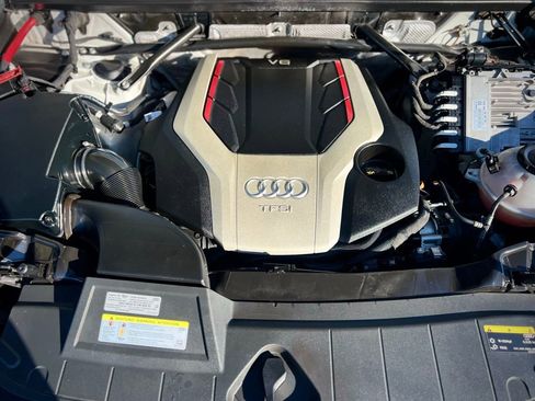 Used 2019 Audi SQ5 Premium Plus w/ Premium Plus Package image 38