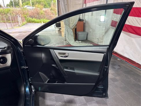 Used 2018 Toyota Corolla LE FWD image 20