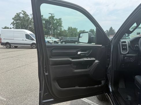 New 2026 RAM 1500 Express AWD/4WD image 17
