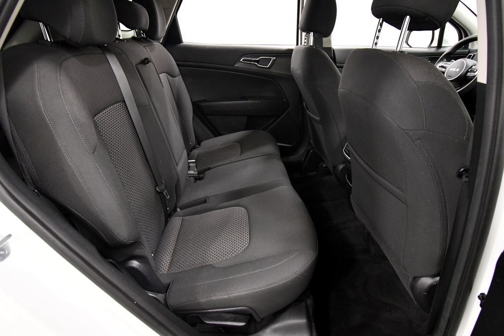Certified 2023 Kia Sportage LX AWD/4WD image 17