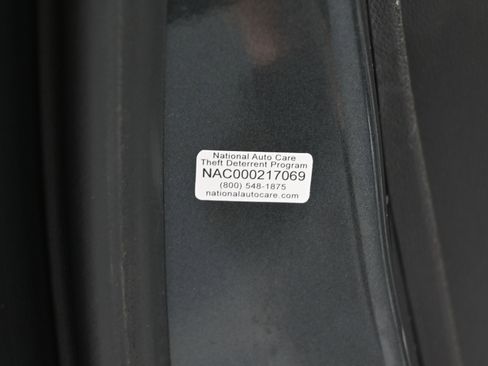 Used 2019 Chevrolet Equinox LS image 43