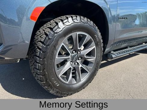 Used 2021 Chevrolet Tahoe Z71 w/ Z71 Signature Package AWD/4WD image 11