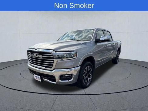Used 2025 RAM 1500 Laramie AWD/4WD image 9