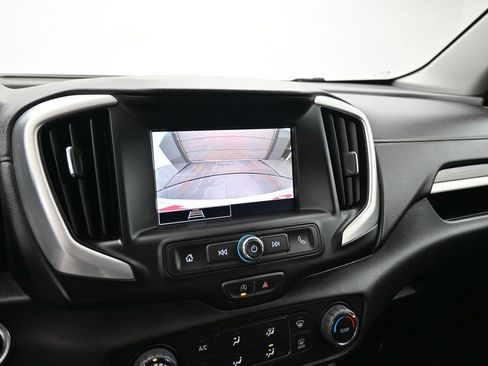 Used 2024 GMC Terrain SLE image 14