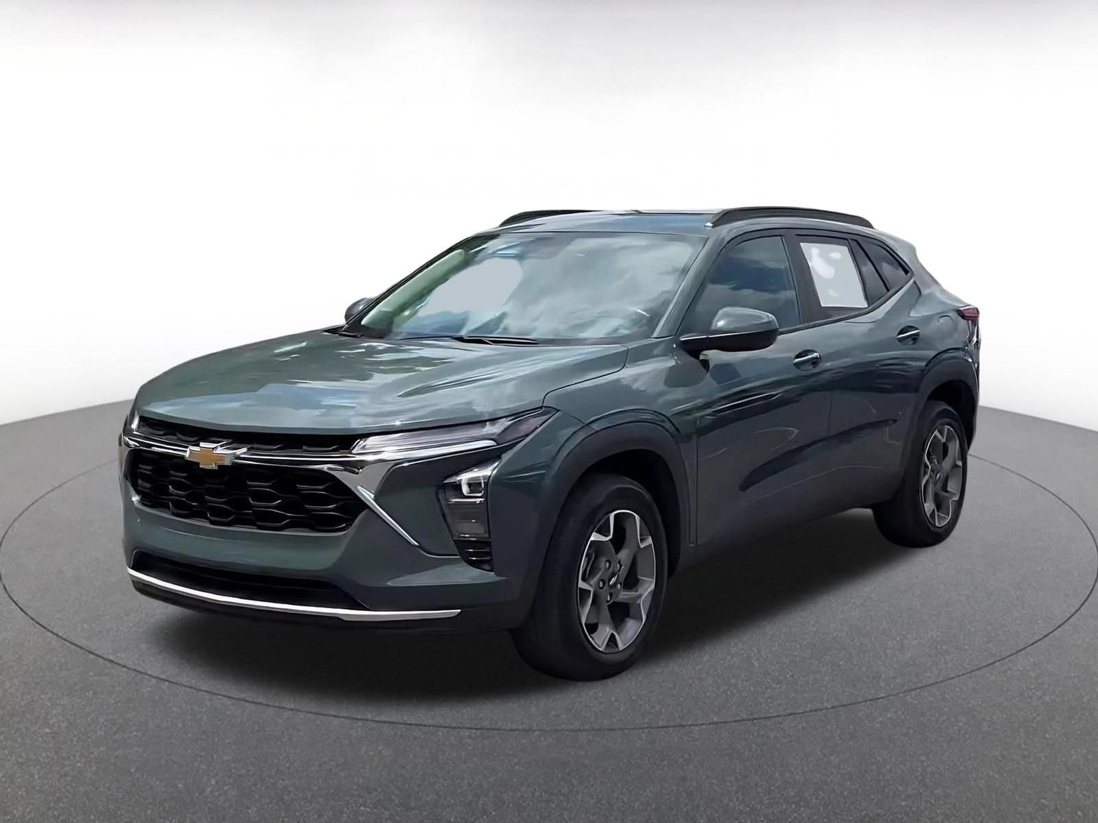 Used 2025 Chevrolet Trax LT w/ LT Convenience Package FWD image 6