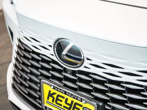 Used 2025 Lexus RX 450h Luxury w/ Convenience Package AWD/4WD image 8