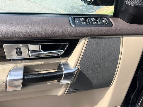 Used 2016 Land Rover LR4 HSE AWD/4WD image 40
