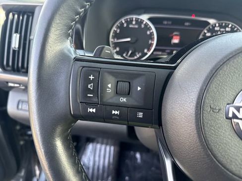 Used 2022 Nissan Pathfinder SL image 17