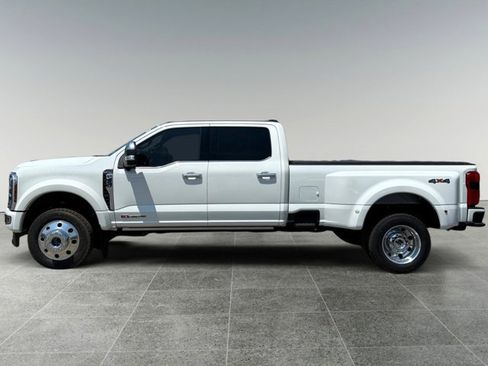 Certified 2026 Ford F450 Platinum w/ Platinum Plus Package AWD/4WD image 3