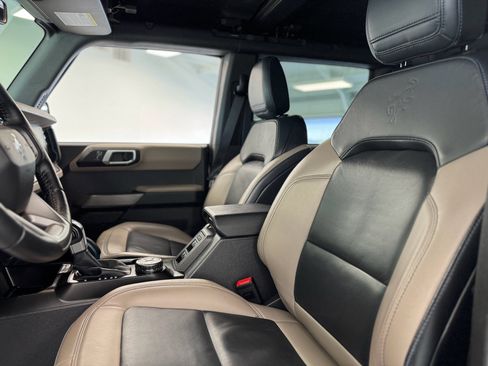 Used 2023 Ford Bronco Wildtrak image 13