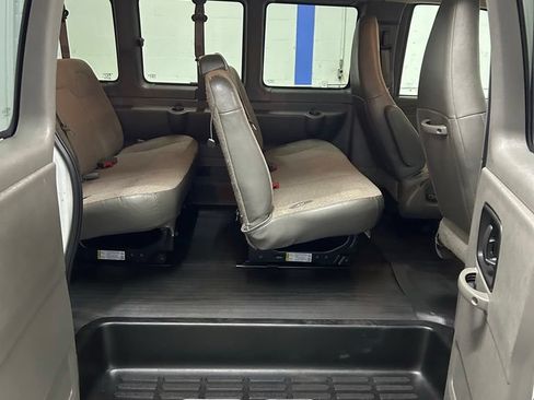 Used 2022 Chevrolet Express 3500 LS RWD image 13