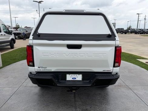 Used 2024 Chevrolet Colorado ZR2 w/ Technology Package image 5