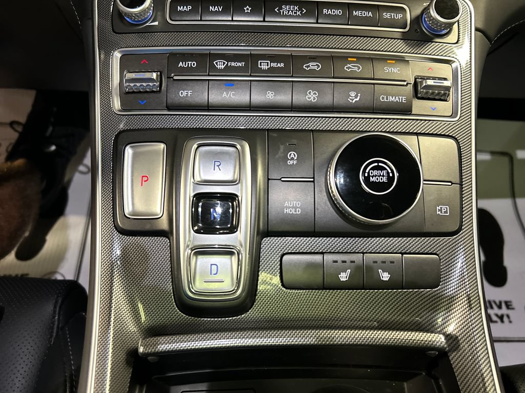 Used 2023 Hyundai Santa Fe SEL w/ Premium Package FWD image 18