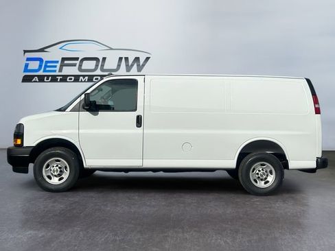 New 2025 Chevrolet Express 2500 Work Van w/ Driver Convenience Package image 6