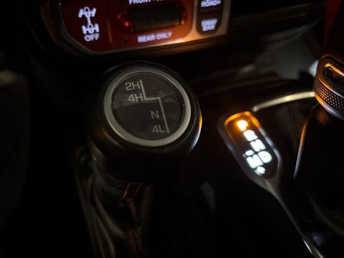 Used 2022 Jeep Gladiator Rubicon w/ Cold Weather Group image 35