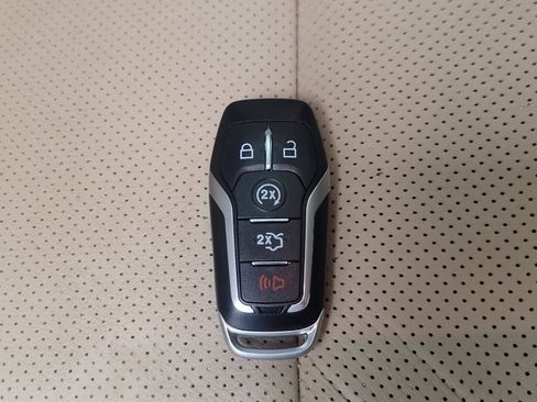 Used 2017 Ford Explorer Limited AWD/4WD image 32