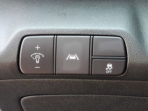 Used 2023 Hyundai Elantra SEL w/ Convenience Package FWD image 24