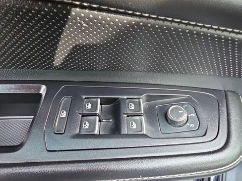 Used 2024 Volkswagen Atlas SE image 29