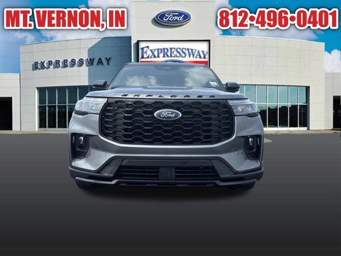 Used 2026 Ford Explorer ST-Line AWD/4WD image 2