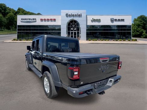 Used 2020 Jeep Gladiator Sport w/ Quick Order Package 24S AWD/4WD image 4