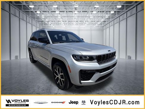 Used 2026 Jeep Grand Cherokee Limited AWD/4WD image 1