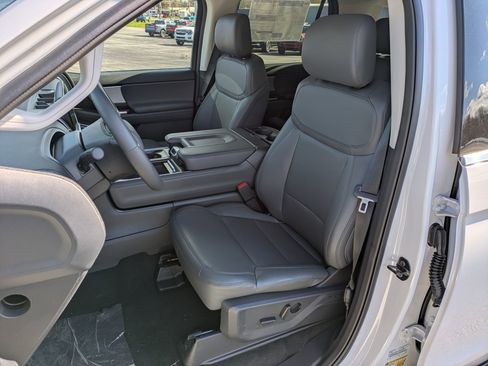 New 2026 Ford Expedition Active AWD/4WD image 5