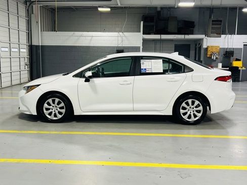Used 2023 Toyota Corolla LE image 14