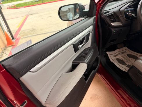 Used 2020 Honda CR-V LX image 8