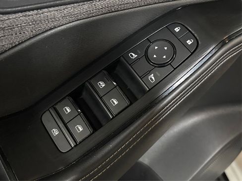 Used 2021 Nissan Rogue SV image 33