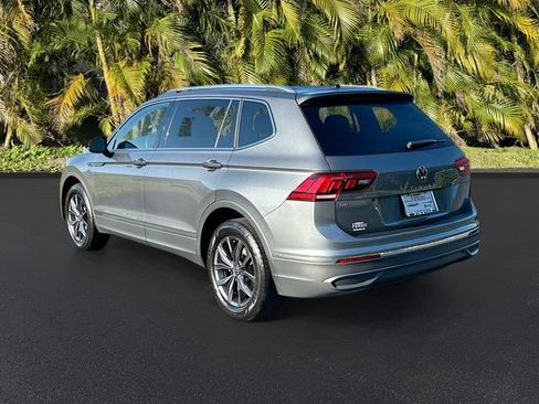 Used 2024 Volkswagen Tiguan SE image 7